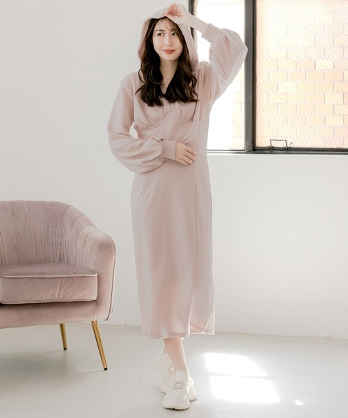 Julia Boutique(ジュリアブティック)の「フード付き ジップアップ スウェット ロングワンピース(ワンピース・レディース・ホワイト/ピンク/モカ/ブラック/カーキ/グレー・ONE)」の18枚目の写真