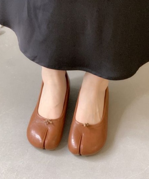 AMELY（エミリー）の「足袋 パンプス（パンプス・レディース・レッド/ブラウン/ブラック/アイボリー/シルバー/グリーン系その他・39/38/37/36/35/40）」の3枚目の写真