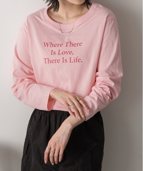 ad thie(アドティエ)の「3段ロゴプリント ロングTシャツ(Tシャツ/カットソー・レディース・ベージュ/ピンク/ブラック/オフホワイト・FREE)」の4枚目の写真
