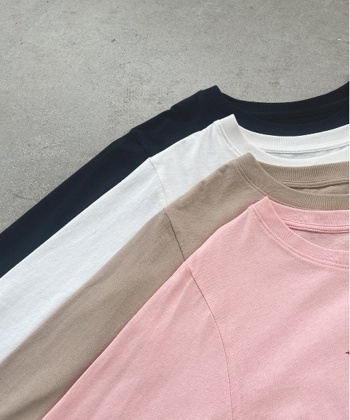 ad thie(アドティエ)の「3段ロゴプリント ロングTシャツ(Tシャツ/カットソー・レディース・ベージュ/ピンク/ブラック/オフホワイト・FREE)」の17枚目の写真