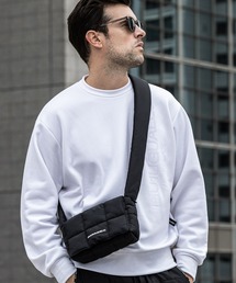 1PIU1UGUALE3  RELAX （ウノピゥウノウグァーレトレ リラックス）の「1PIU1UGUALE3 RELAX(ウノピゥウノウグァーレトレ リラックス)ブランドロゴ パデッド キルティング ミニショルダーバッグ（ショルダーバッグ）」