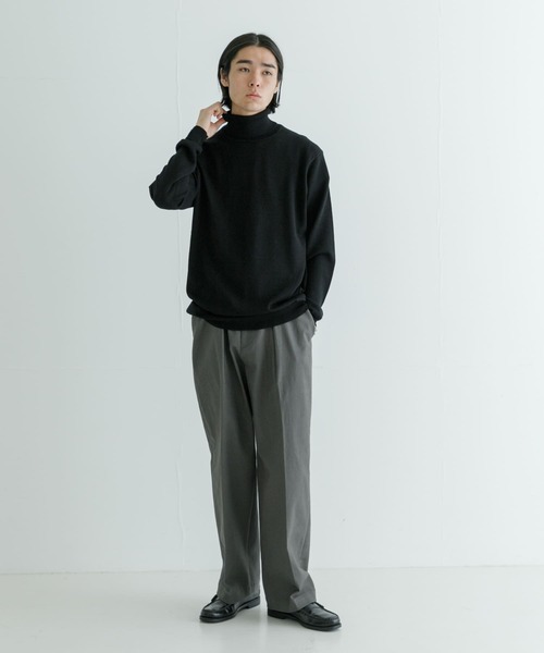 URBAN RESEARCH(アーバンリサーチ)の「『洗濯可』WASHABLEウールハイゲージタートルネック(ニット/セーター・メンズ・チャコールグレー/ブラック/ブラウン・MEDIUM/LARGE)」の9枚目の写真