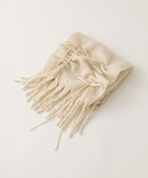 OLIVE des OLIVE（オリーブデオリーブ）の「ドロストリボンブークレマフラー（ストール/ショール・レディース・チャコールグレー/サックスブルー/アイボリー・FREE）」の18枚目の写真