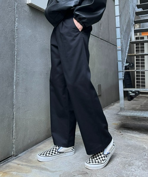 CIAOPANIC(チャオパニック)の「【ZOZO限定】ワイドチノパンツ(チノパンツ・メンズ・ブラック/ライトベージュ/ブラウン/キャメル/ベージュ・M/L/XL/XS/S)」の2枚目の写真