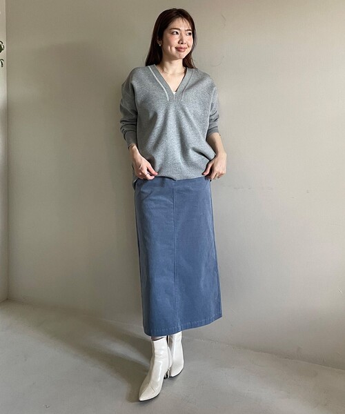 UNFILO(アンフィーロ)の「ストレッチコーデュロイ Iラインスカート(スカート・レディース・アイボリー系/カーキ系/サックスブルー系/グレー系・X-SMALL/SMALL/MEDIUM/LARGE)」の22枚目の写真