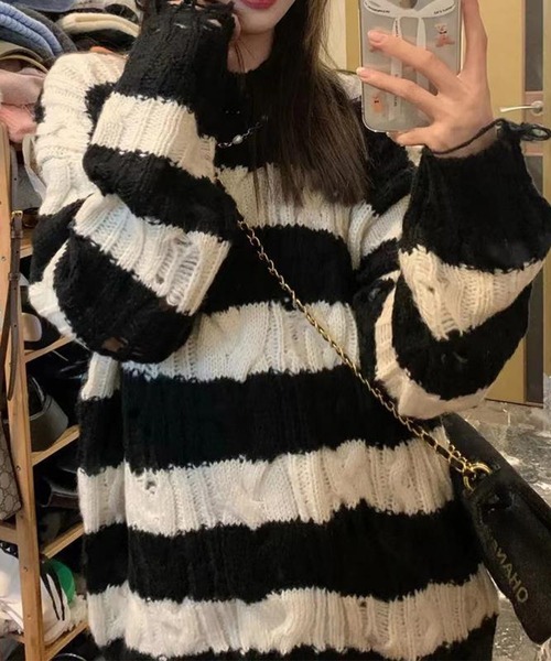 Nia（ニア）の「Nia(ニア)/ボーダーダメージニット（ニット/セーター・レディース・ピンク/ブラック・FREE）」の3枚目の写真