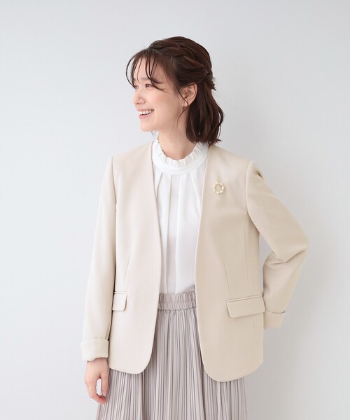 SHOO・LA・RUE(シューラルー)の「【洗える/S-3L/セットアップ可】セレモニーや通勤に カットジョーゼット Vネックジャケット(ノーカラージャケット・レディース・ブラック/ネイビー/ナチュラル・05/04/03/02/01)」の16枚目の写真