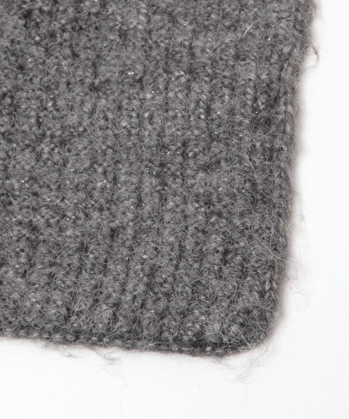 BAYFLOW（ベイフロー）の「[さりげないラメで華やかに]ラメニットマフラー（マフラー・レディース・ベージュ/グレー・FREE）」の7枚目の写真