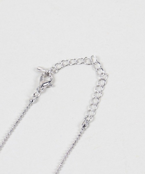 SPINNS（スピンズ）の「ミニクロス ラインストーン細ネックレス（ネックレス・レディース・ピンク/ブラック/シルバー・ONESIZE）」の7枚目の写真