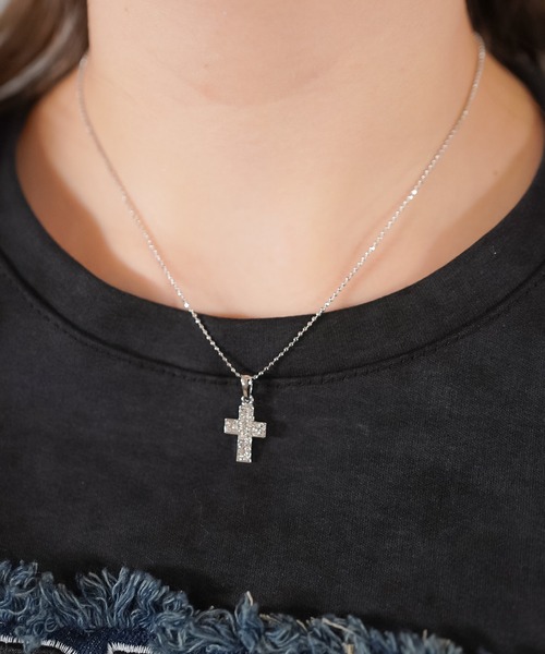 SPINNS（スピンズ）の「ミニクロス ラインストーン細ネックレス（ネックレス・レディース・ピンク/ブラック/シルバー・ONESIZE）」の11枚目の写真