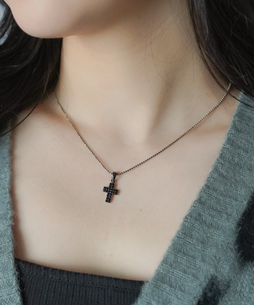 SPINNS（スピンズ）の「ミニクロス ラインストーン細ネックレス（ネックレス・レディース・ピンク/ブラック/シルバー・ONESIZE）」の15枚目の写真