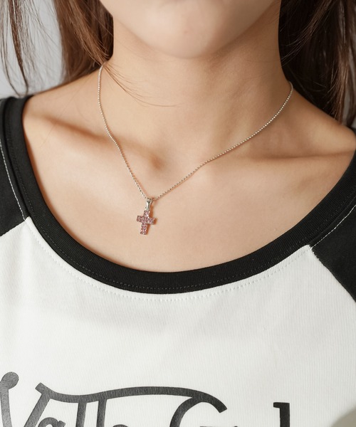 SPINNS（スピンズ）の「ミニクロス ラインストーン細ネックレス（ネックレス・レディース・ピンク/ブラック/シルバー・ONESIZE）」の12枚目の写真
