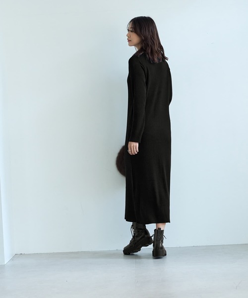 STYLE DELI(スタイルデリ)の「エアリー細リブニットワンピースB(ワンピース・レディース・グレー系その他/ブラック/レッド系その他・MEDIUM/SMALL)」の6枚目の写真