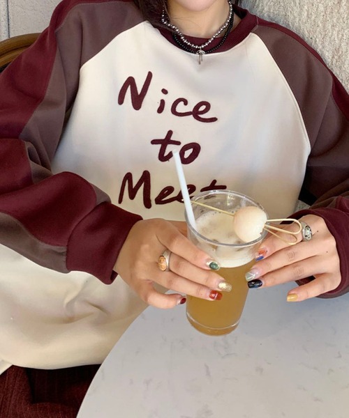 aimoha（アイモハ）の「ラグランスリーブスウェット（スウェット・レディース・ホワイト/ワインレッド・FREE）」の2枚目の写真