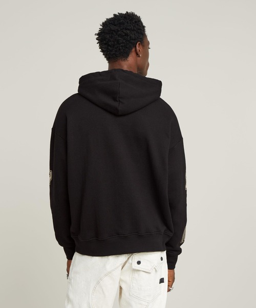 G-STAR（ジースター）の「MULTI LOGO LOOSE HOODED SWEATER/マルチグラフィックブランドロゴオーバーサイズパーカー（パーカー・メンズ・ダークブラック・X-LARGE/SMALL/LARGE/MEDIUM/X-SMALL）」の2枚目の写真
