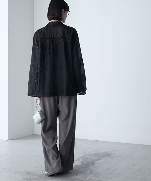 近年　フォクシー　モノクローム　襟付き　カットワーク　レース　シャツ　ワンピース forksy.】カットワークレースシアーワイドシャツ forksy.│MONO