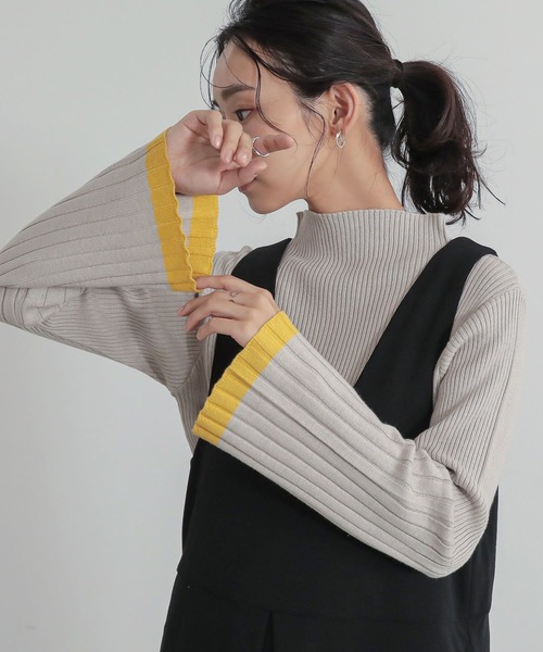 n'OrLABEL(ノアールレーベル)の「『配色セミフレアスリーブニット』(ニット/セーター・レディース・グレイッシュベージュ/ホワイト/ブルー/ブラック・L~LL/S~M/3L)」の5枚目の写真