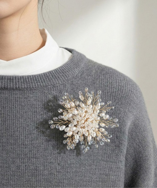 styiro（スタイロ）の「パールボリュームフラワーブローチ（ブローチ/コサージュ・レディース・ホワイト系その他2/ホワイト系その他・FREE）」の19枚目の写真