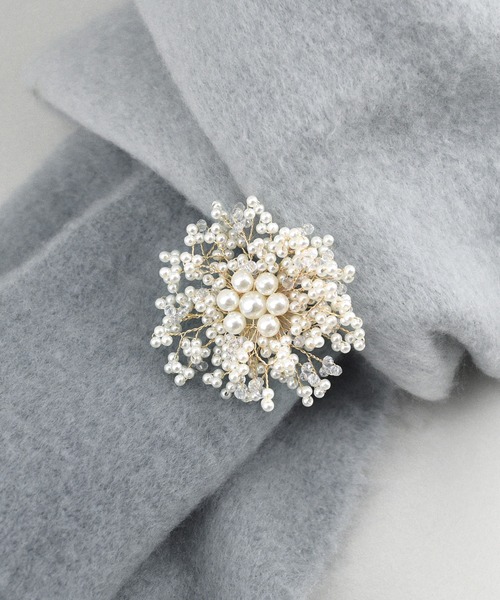 styiro（スタイロ）の「パールボリュームフラワーブローチ（ブローチ/コサージュ・レディース・ホワイト系その他2/ホワイト系その他・FREE）」の18枚目の写真