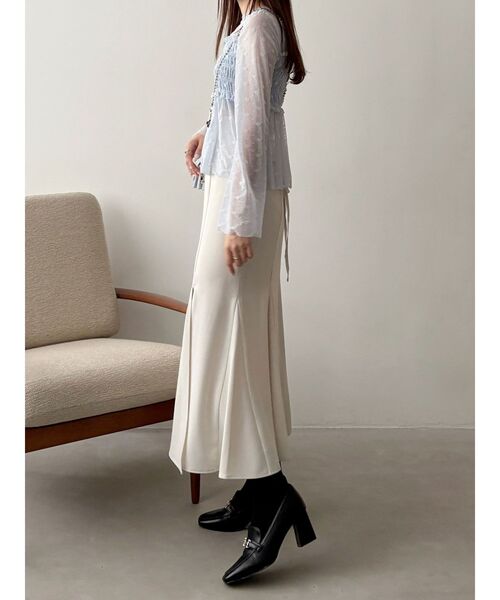 MERCURYDUO(マーキュリーデュオ)の「【MARY QUANTコラボ】フロッキープリントシャーリングカットソー(Tシャツ/カットソー・レディース・オフホワイト/ライトブルー/ブラック・FREE)」の4枚目の写真