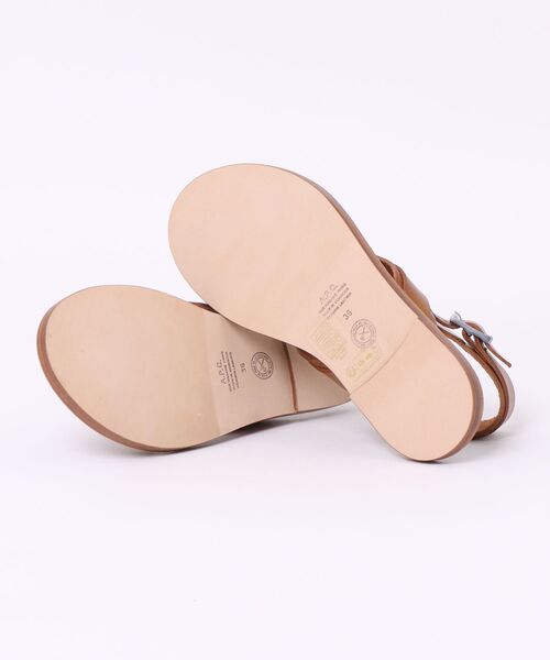 A.P.C.（アーペーセー）の「SANDALES LOU（サンダル・レディース・ブラウン系その他・36/37/38）」の3枚目の写真