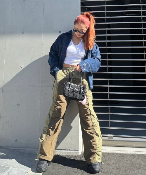 HTH（エイチティーエイチ）の「nylon shirring pants（その他パンツ・レディース・アーミー/グレー系・フリー）」の12枚目の写真