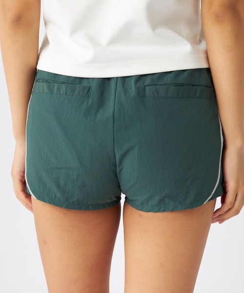Kappa（カッパ）の「サイドテープショートパンツ（その他パンツ・レディース・ブラック/グリーン・MEDIUM/LARGE/X-LARGE）」の7枚目の写真