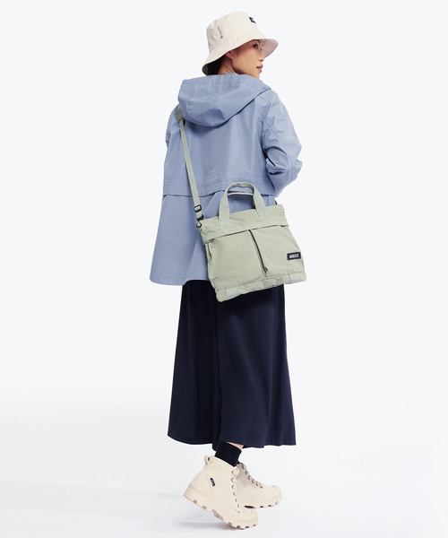 AIGLE（エーグル）の「撥水コンパクト ショルダーバッグ /ヘルメットバッグ（ショルダーバッグ・レディース・ブルー/ライトグリーン/ブラック・FREE）」の6枚目の写真