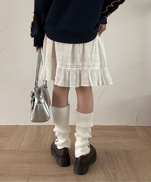 kutir(クティール)の「リボンドロストレース切り替えミニスカート(スカート・レディース・オフホワイト/ブラック・FREE)」の4枚目の写真