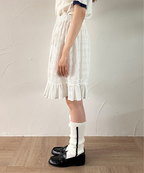 kutir(クティール)の「リボンドロストレース切り替えミニスカート(スカート・レディース・オフホワイト/ブラック・FREE)」の13枚目の写真