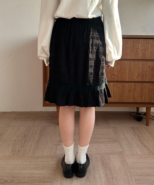 kutir(クティール)の「リボンドロストレース切り替えミニスカート(スカート・レディース・オフホワイト/ブラック・FREE)」の8枚目の写真