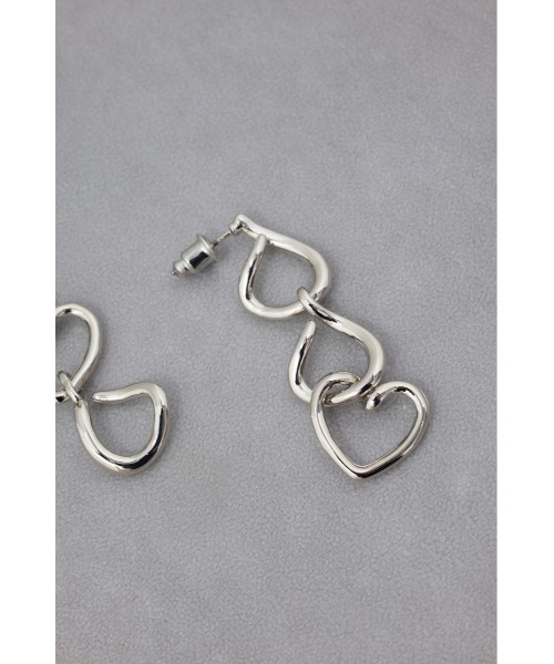 AZUL by moussy(アズールバイマウジー)の「ハートチェーンピアス(ピアス(両耳用)・レディース・ゴールド系その他/シルバー・FREE)」の6枚目の写真