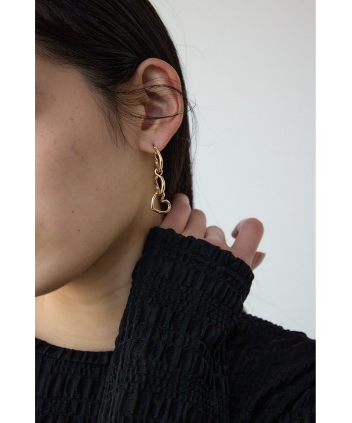 AZUL by moussy(アズールバイマウジー)の「ハートチェーンピアス(ピアス(両耳用)・レディース・ゴールド系その他/シルバー・FREE)」の8枚目の写真