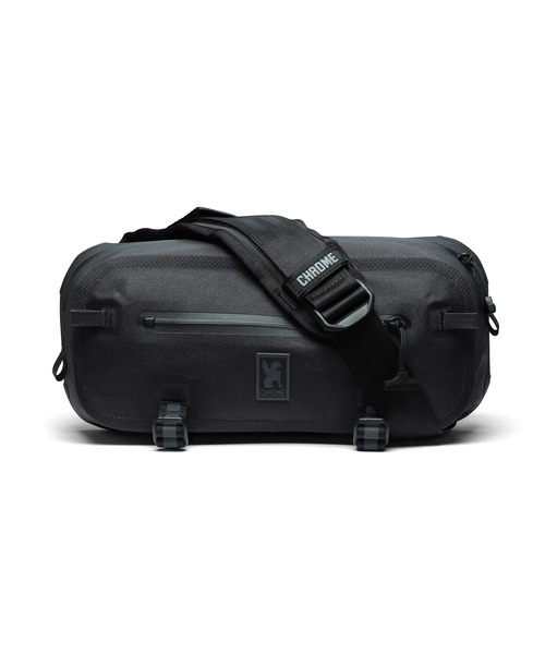 CHROME（クローム）の「［ CHROME / クローム ］MINI KADET WP BK_BLACK / ミニ カデット ウォータープルーフ ブラック 完全防水 5L スリング バッグ ボディバッグ（ボディバッグ/ウエストポーチ・メンズ・ブラック・FREE）」の4枚目の写真