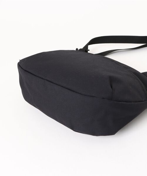 Gramicci(グラミチ)の「▼GRAMICCI(グラミチ) ▼CORDURA SHOULDER BAG(ショルダーバッグ・メンズ・ブラック/オリーブ・FREE)」の15枚目の写真