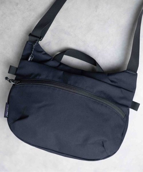 Gramicci(グラミチ)の「▼GRAMICCI(グラミチ) ▼CORDURA SHOULDER BAG(ショルダーバッグ・メンズ・ブラック/オリーブ・FREE)」の4枚目の写真