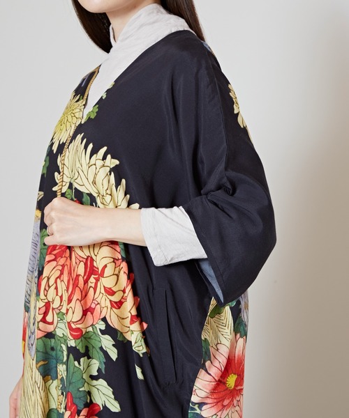 倭物やカヤ(ワモノヤカヤ)の「【倭物やカヤ】花鳥ワンピース(ワンピース・レディース・ブラック/レッド/ホワイト/ネイビー・FREE)」の6枚目の写真
