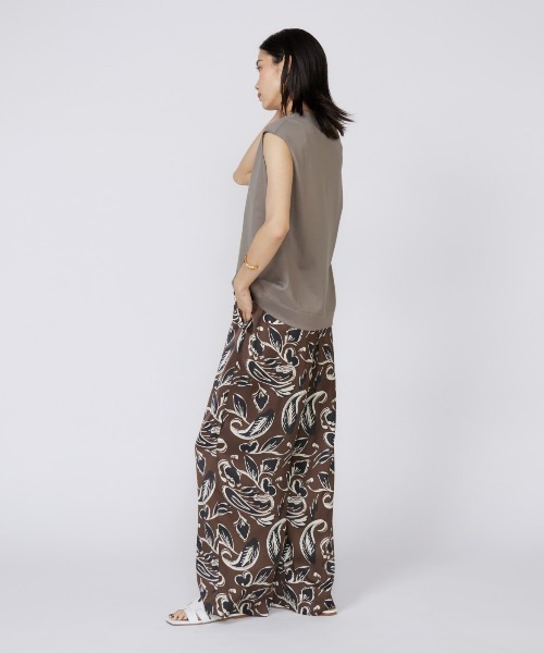 INED（イネド）の「【接触冷感】フレンチスリーブカットソー（Tシャツ/カットソー・レディース・ホワイト/ブラック/グリーン/グレー系その他・11号/9号）」の14枚目の写真