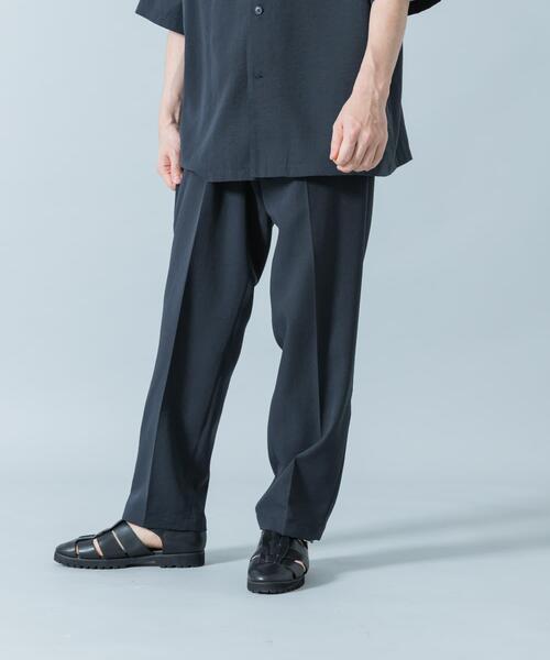 URBAN RESEARCH ROSSO MEN(アーバンリサーチロッソメン)の「『WEB限定』『セットアップ対応/XLサイズあり』リネンライクリラックステーパードパンツ(その他パンツ・メンズ・ネイビー/ブラック・X-LARGE/LARGE/MEDIUM)」の21枚目の写真