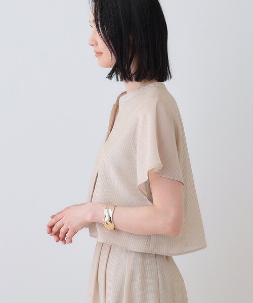 INDIVI（インディヴィ）の「新色登場！【洗える／エアリー】ティアードブラウス（シャツ/ブラウス・レディース・ブルーグリーン/ネイビー系3/ネイビー系2/ベージュ系その他5/ブラウン系その他5/オレンジ系3/ブラック/ブラウン系/ライトブルー/ホワイト・15 /19/13/12/05/40/38/36/03）」の12枚目の写真