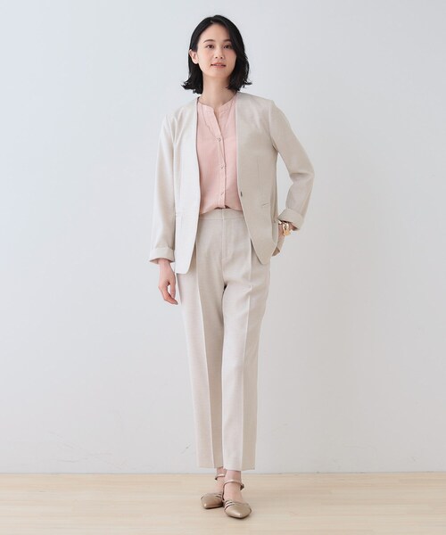 INDIVI（インディヴィ）の「新色登場！【洗える／エアリー】ティアードブラウス（シャツ/ブラウス・レディース・ブルーグリーン/ネイビー系3/ネイビー系2/ベージュ系その他5/ブラウン系その他5/オレンジ系3/ブラック/ブラウン系/ライトブルー/ホワイト・15 /19/13/12/05/40/38/36/03）」の18枚目の写真