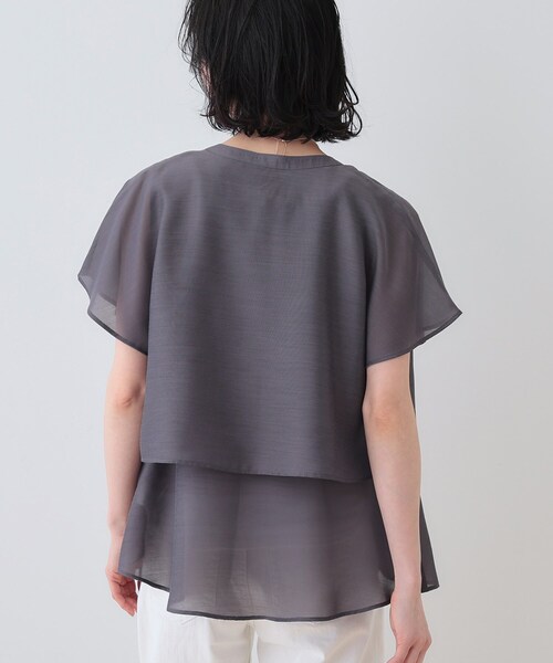 INDIVI（インディヴィ）の「新色登場！【洗える／エアリー】ティアードブラウス（シャツ/ブラウス・レディース・ブルーグリーン/ネイビー系3/ネイビー系2/ベージュ系その他5/ブラウン系その他5/オレンジ系3/ブラック/ブラウン系/ライトブルー/ホワイト・15 /19/13/12/05/40/38/36/03）」の20枚目の写真
