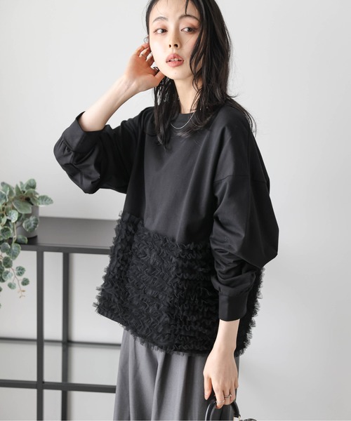 AMELY(エミリー)の「チュールフリルプルオーバー(Tシャツ/カットソー・レディース・ブラック/グレー/ホワイト・フリー)」の1枚目の写真