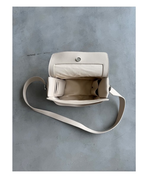 Lutim by u(ルチバイユー)の「Inside multi-pocket shoulder bag / インサイドマルチポケットショルダーバック(ショルダーバッグ・レディース・ホワイト/ブラウン/ブラック/ミント/イエロー・FREE)」の18枚目の写真