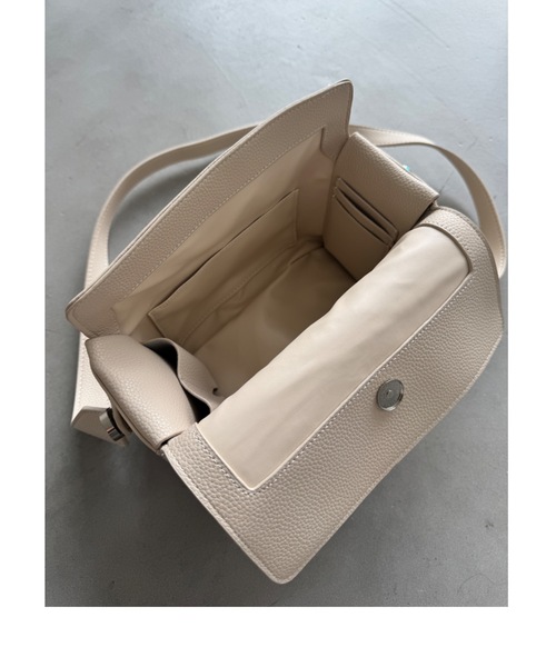 Lutim by u(ルチバイユー)の「Inside multi-pocket shoulder bag / インサイドマルチポケットショルダーバック(ショルダーバッグ・レディース・ホワイト/ブラウン/ブラック/ミント/イエロー・FREE)」の19枚目の写真