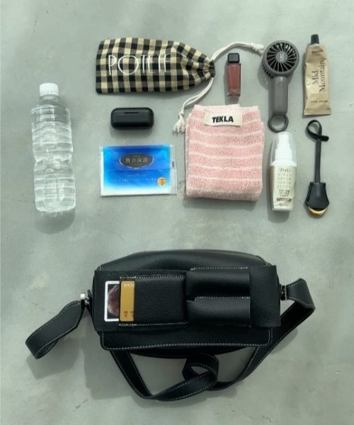 ☆IVE レイ着用☆【on cho】☆on cho Mu Bag Min.i☆関税込☆ 5942060169_04.g_600-w-st_g.jpg