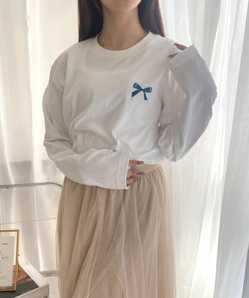 merrylatte(メリーラテ)の「リボンワンポイントロンT/長袖Tシャツ(Tシャツ/カットソー・レディース・A/B・MEDIUM)」の1枚目の写真