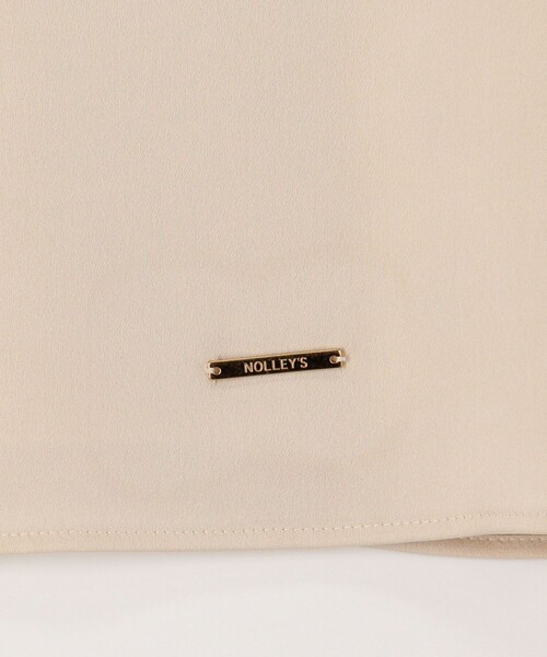 NOLLEY’S(ノーリーズ)の「オトナサテン半袖Tブラウス(シャツ/ブラウス・レディース・ホワイト/ネイビー/ベージュ/ブラック・36/38/40)」の18枚目の写真