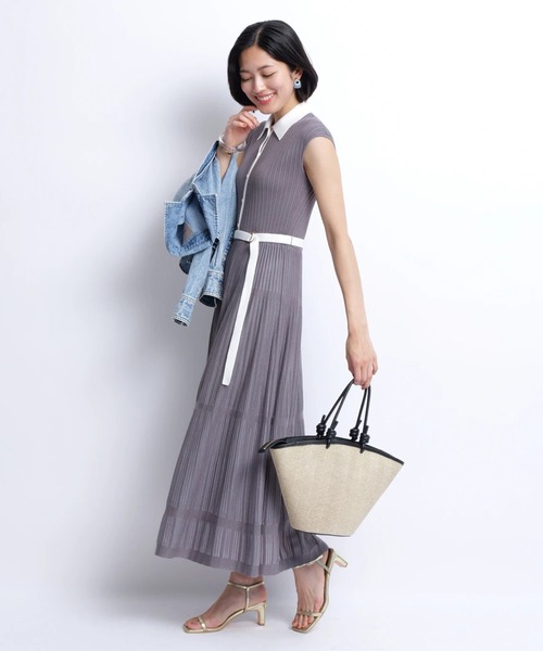 JUSGLITTY（ジャスグリッティー）の「衿付プリーツニットワンピース（ワンピース・レディース・グレイッシュベージュ/チャコールグレー/ネイビー・1/2）」の5枚目の写真