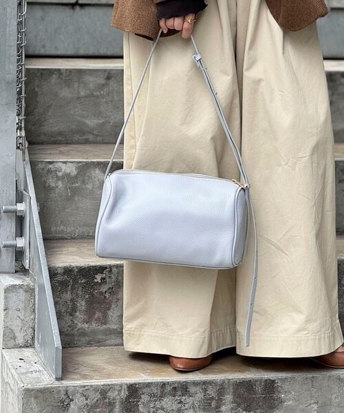 NOLLEY’S（ノーリーズ）の「スクエアワンショルダーバッグ（ショルダーバッグ・レディース・カーキブラウン/ブラック/オフホワイト/サックスブルー・FREE）」の4枚目の写真